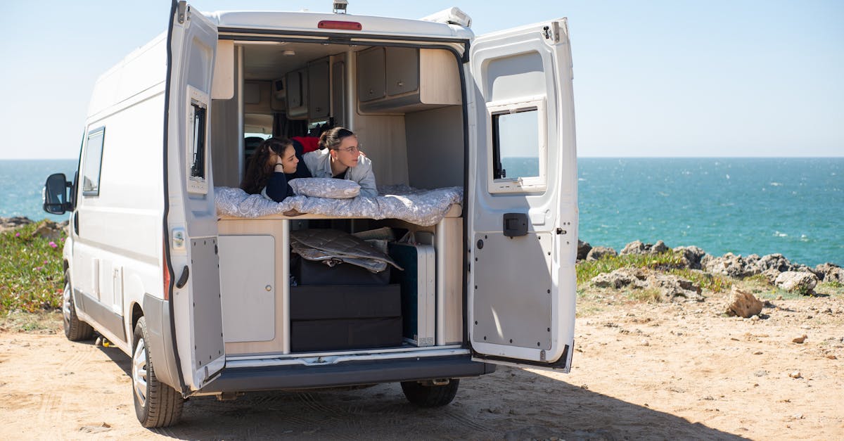 découvrez le monde fascinant des véhicules récréatifs (rv) ! explorez nos conseils pour choisir le meilleur modèle, des astuces pour vos voyages, et comment profiter pleinement de votre expérience en camping et en plein air.
