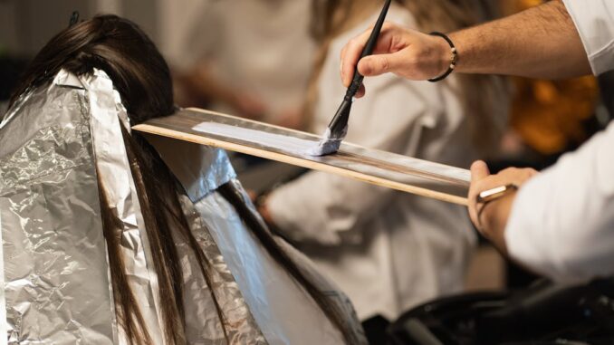 découvrez l'art du tinting : améliorez l'apparence de vos fenêtres avec des films teintés pour plus d'intimité, de protection uv et une esthétique raffinée. transformez votre espace dès aujourd'hui !