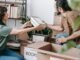 découvrez l'art du decluttering pour transformer votre espace de vie. apprenez des astuces pratiques pour désencombrer votre maison et créer un environnement serein et organisé. un guide essentiel pour améliorer votre bien-être au quotidien.