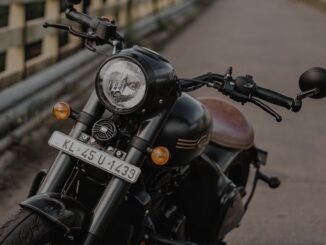 découvrez tout ce qu'il faut savoir sur les plaques d'immatriculation noires : leur signification, leur utilisation et comment elles se distinguent des autres types de plaques en france.