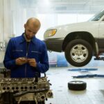 découvrez notre élévateur de voiture, conçu pour faciliter l'entretien et la réparation de votre véhicule. robuste et fiable, notre équipement assure une sécurité optimale tout en offrant un accès pratique à tous les angles de votre voiture.