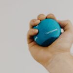 découvrez tout ce que vous devez savoir sur la compression : ses techniques, ses applications et les outils indispensables pour optimiser vos fichiers et gagner de l'espace. explorez les avantages de la compression dans le monde numérique pour améliorer vos performances et faciliter le partage de données.