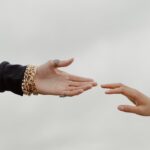 supprimez facilement vos contacts indésirables avec notre guide simple et rapide. apprenez à gérer votre liste de contacts et à protéger votre vie privée en quelques étapes.