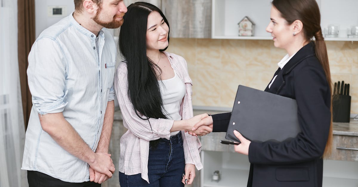 découvrez l'assurance clé person, une solution essentielle pour protéger votre entreprise contre les pertes financières causées par l'absence d'une personne clé. assurez la continuité de vos activités et la sécurité de vos investissements avec une couverture adaptée.