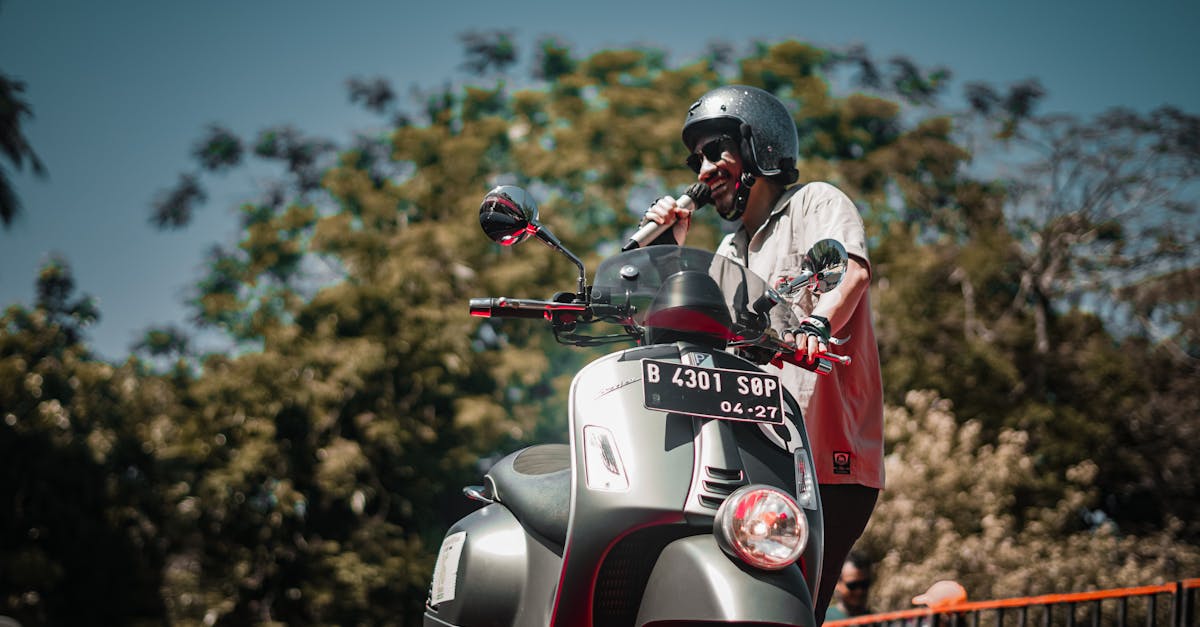 découvrez notre assurance moto basée sur le kilométrage : une solution flexible et économique qui s'adapte à vos besoins de conduite. protégez votre moto tout en ne payant que pour les kilomètres que vous parcourez. obtenez un devis personnalisé dès aujourd'hui !