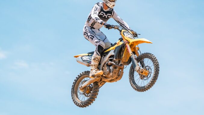 motorcycle insurance découvrez notre assurance moto sur mesure ! protégez votre deux-roues avec des couvertures adaptées à vos besoins et roulez en toute sérénité. obtenez un devis en ligne et profitez de tarifs compétitifs !