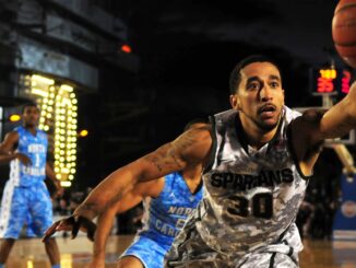 découvrez l'univers fascinant de la nba, où le basketball prend vie à travers des matchs palpitants, des joueurs légendaires et des moments inoubliables. suivez les actualités, analyses et statistiques pour ne rien manquer de cette ligue emblématique.