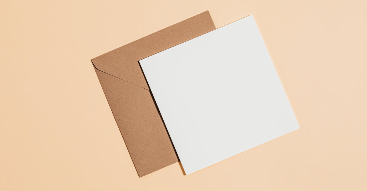 découvrez comment rédiger une lettre de démission professionnelle et respectueuse. suivez nos conseils pour exprimer votre décision de manière claire tout en préservant vos relations avec votre employeur.