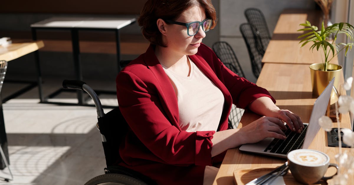 découvrez comment rendre vos ressources numériques accessibles à tous grâce à des pratiques inclusives. améliorez l'expérience utilisateur et respectez les normes d'accessibilité en ligne.