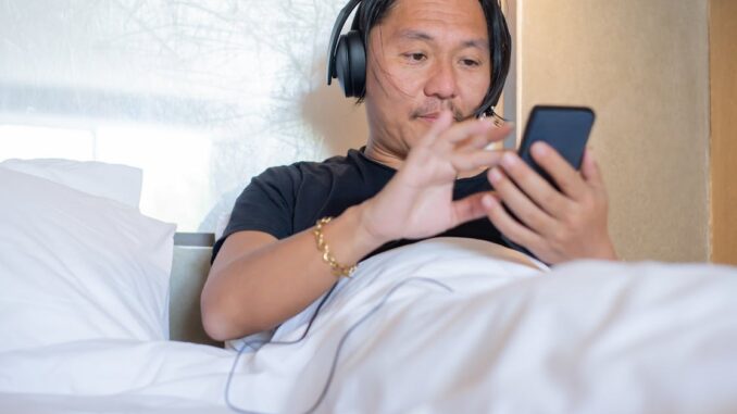 audiobooks découvrez le monde fascinant des livres audio, où la littérature prend vie à travers des narrations captivantes. explorez une vaste sélection de genres et d'auteurs, et profitez d'une expérience immersive qui vous permet de lire partout, à tout moment. plongez dans vos histoires préférées avec des audiobooks qui stimulent votre imagination.