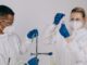 découvrez l'acide azélaïque, un ingrédient clé pour améliorer la texture de votre peau, réduire l'acné et atténuer les taches pigmentaires. apprenez comment l'intégrer dans votre routine de soins pour des résultats éclatants.