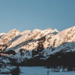 découvrez la clusaz, station de ski emblématique des alpes françaises, offrant des paysages à couper le souffle, des pistes variées pour skieurs de tous niveaux et une ambiance chaleureuse. profitez d'activités en plein air tout au long de l'année, de la détente dans des spas de montagne, et d'une gastronomie savoureuse dans ses chalets traditionnels.
