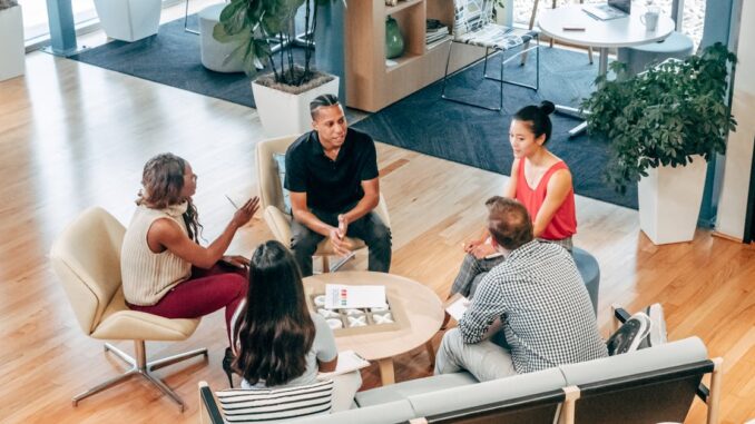 co-tenant découvrez le concept de co-tenant, une solution innovante pour partager des espaces et des ressources. apprenez comment ce modèle collaboratif peut optimiser votre utilisation de l'espace et favoriser des économies tout en renforçant les liens sociaux.
