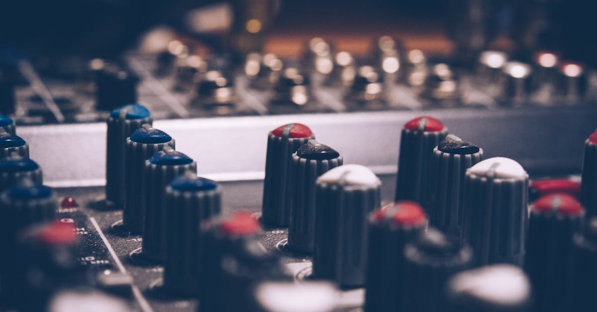 découvrez notre large gamme d'équipements dj, des platines aux mixeurs, en passant par les contrôleurs et les accessoires essentiels. que vous soyez débutant ou professionnel, trouvez le matériel parfait pour sublimer vos performances et faire vibrer le dancefloor.