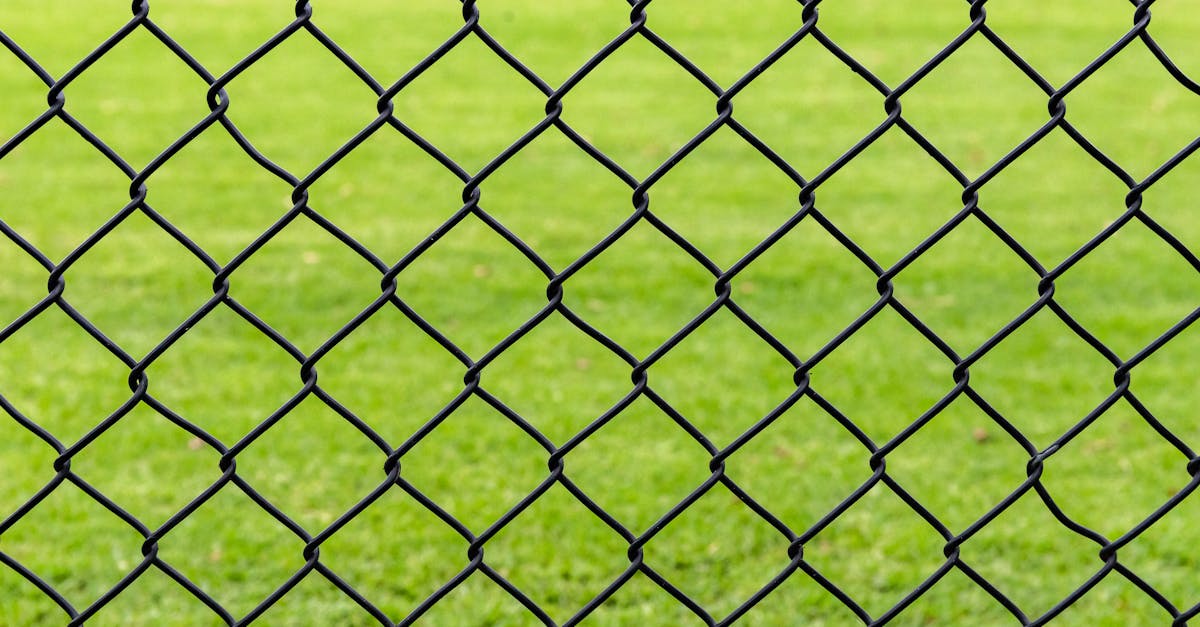 découvrez les enjeux de l'exclusion dans notre société moderne. analyse des causes, des conséquences et des solutions pour favoriser l'inclusion sociale et lutter contre les inégalités.