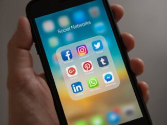 découvrez facebook lite, la version allégée de l'application facebook, conçue pour fonctionner efficacement sur les connexions internet lentes et les appareils à faible capacité. profitez de toutes les fonctionnalités essentielles de facebook tout en économisant des données et en bénéficiant d'une interface rapide et conviviale.