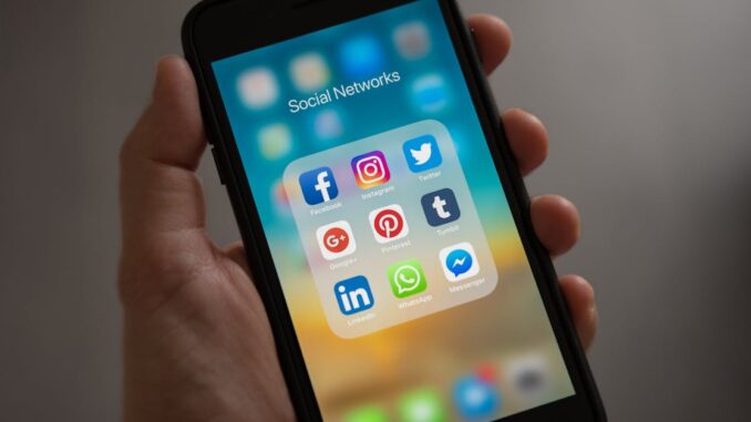 facebook lite découvrez facebook lite, la version allégée de l'application facebook, conçue pour fonctionner efficacement sur les connexions internet lentes et les appareils à faible capacité. profitez de toutes les fonctionnalités essentielles de facebook tout en économisant des données et en bénéficiant d'une interface rapide et conviviale.