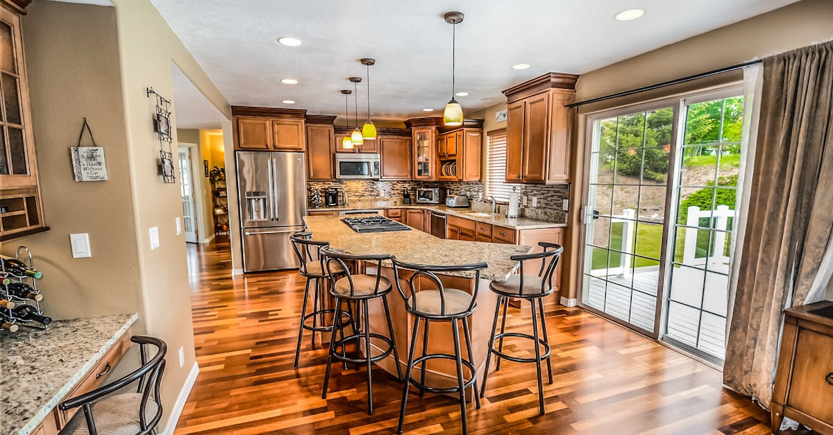 découvrez le granite, une pierre naturelle prisée pour sa durabilité et son esthétique. explorez ses multiples applications en architecture et décoration, ainsi que ses variétés de couleurs et de textures. transformez vos espaces avec le charme intemporel du granite.
