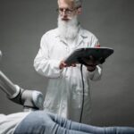 découvrez les dernières avancées en matière d'innovation médicale, qui transforment les soins de santé et améliorent la qualité de vie. restez informé des technologies émergentes, des traitements révolutionnaires et des recherches prometteuses qui façonnent l'avenir de la médecine.