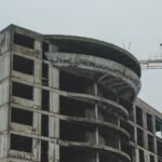 découvrez les implications de la fiscalité immobilière en france. informez-vous sur les règles, les taux d'imposition et les déductions possibles pour optimiser la gestion de vos biens immobiliers.