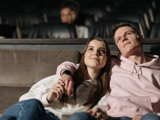 découvrez notre collection tendance de sweatshirts, alliant confort et style. parfaits pour toutes les occasions, nos modèles variés s'adaptent à votre look. commandez dès maintenant et ajoutez une touche décontractée à votre garde-robe !