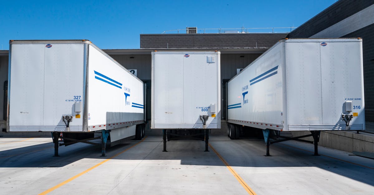 découvrez l'univers du transport : des solutions pratiques et efficaces pour vos déplacements quotidiens. que ce soit pour des trajets urbains, des voyages longue distance ou le transport de marchandises, trouvez les informations et conseils essentiels pour optimiser vos trajets et choisir les meilleures options en matière de mobilité.