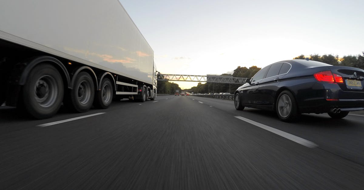 découvrez les différentes variétés de camions, allant des utilitaires aux poids lourds, et trouvez le modèle idéal pour vos besoins de transport. informez-vous sur les caractéristiques, les avantages et les choix disponibles pour optimiser votre activité.