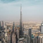 découvrez les merveilles du tourisme aux émirats arabes unis, avec ses paysages époustouflants, ses attractions modernes et sa culture riche. explorez dubai, abu dhabi et bien plus, pour des vacances inoubliables au cœur du moyen-orient.