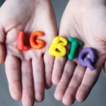 découvrez notre analyse approfondie sur le genre, explorant ses définitions, ses implications socioculturelles et son impact sur la société moderne. informez-vous sur les enjeux liés à l'identité de genre et à l'égalité des sexes.