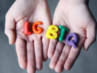découvrez notre analyse approfondie sur le genre, explorant ses définitions, ses implications socioculturelles et son impact sur la société moderne. informez-vous sur les enjeux liés à l'identité de genre et à l'égalité des sexes.
