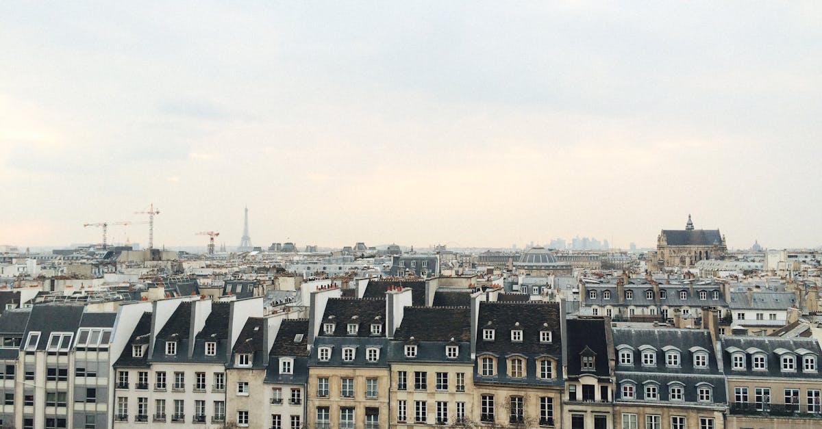 découvrez les aides au logement en france : des informations sur les différents types de prestations, les conditions d'éligibilité, et comment en bénéficier pour alléger votre budget. trouvez tout ce qu'il faut savoir pour optimiser votre situation financière en matière de logement.