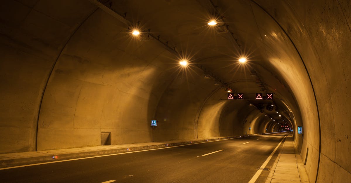 découvrez l'importance de la distance de sécurité dans la conduite. apprenez à maintenir une distance adéquate pour garantir votre sécurité et celle des autres usagers de la route.